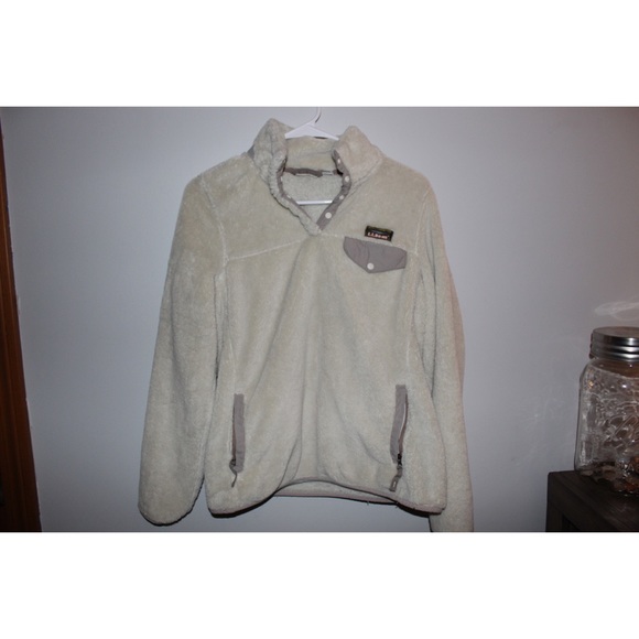 L.L. Bean Plush Quarter Button - Picture 3 of 6